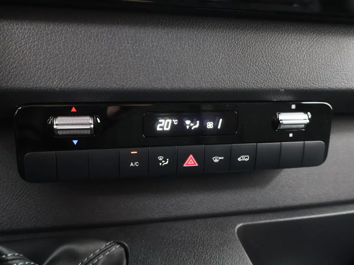 315 CDI | L2 H1 | RWD | PRO | Parkeercamera | Airco | Dodehoekassistent | Zijwindassistent | Cruise Control | Chauffeursstoel |