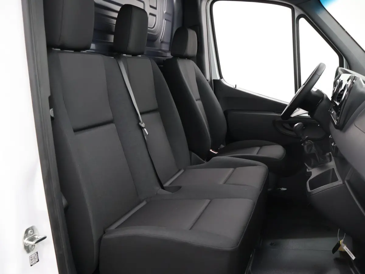 315 CDI | L2 H1 | RWD | PRO | Parkeercamera | Airco | Dodehoekassistent | Zijwindassistent | Cruise Control | Chauffeursstoel |