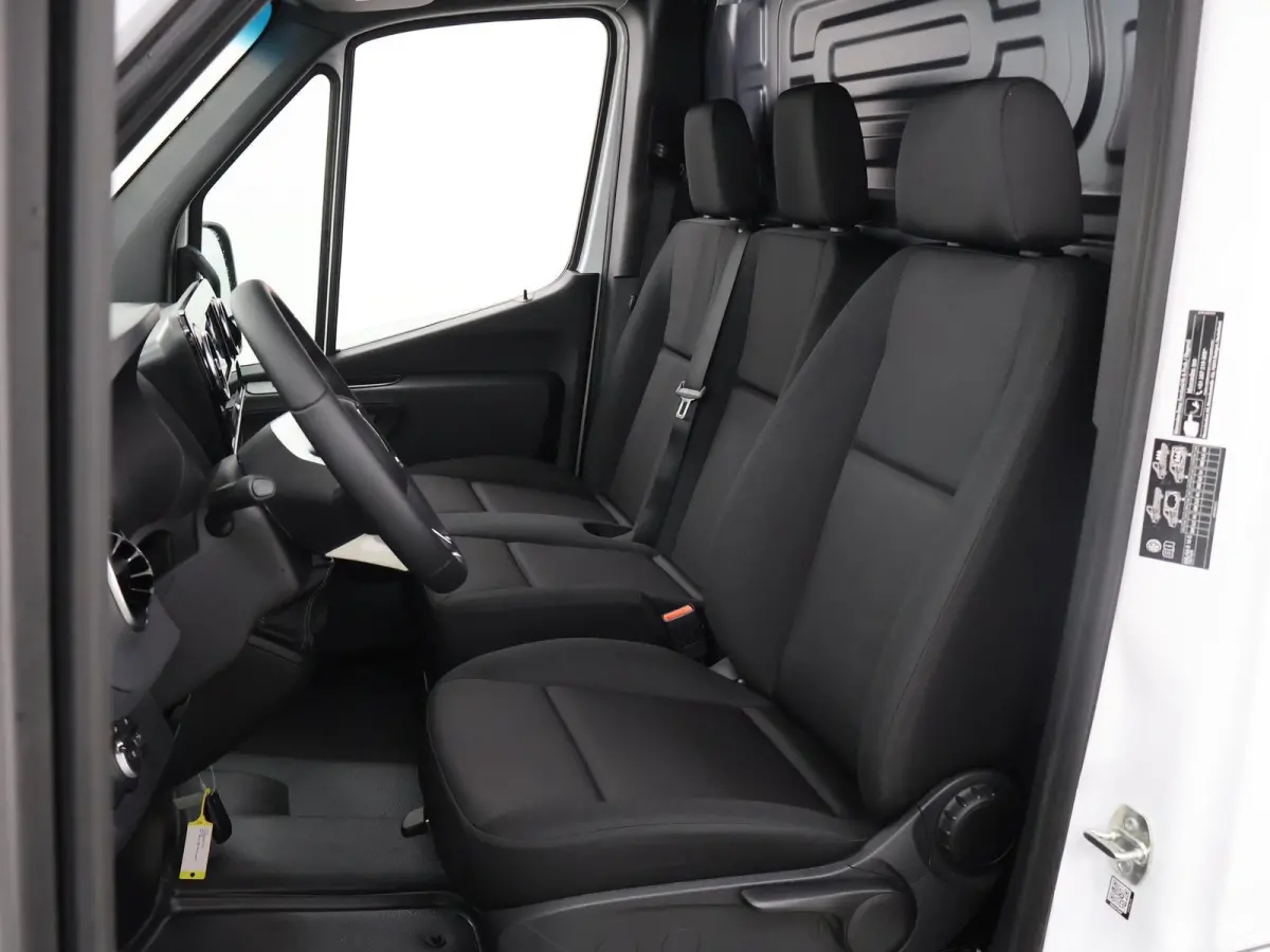 315 CDI | L2 H1 | RWD | PRO | Parkeercamera | Airco | Dodehoekassistent | Zijwindassistent | Cruise Control | Chauffeursstoel |