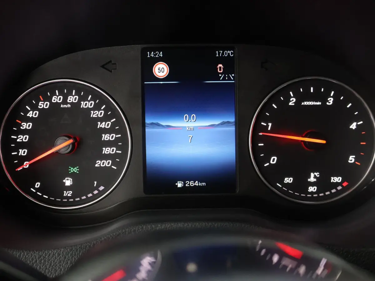 315 CDI | L2 H1 | RWD | PRO | Parkeercamera | Airco | Dodehoekassistent | Zijwindassistent | Cruise Control | Chauffeursstoel |
