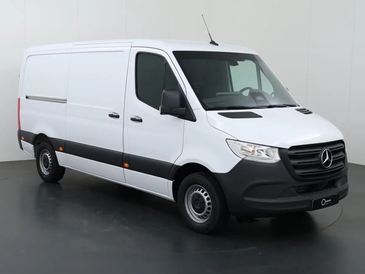 315 CDI | L2 H1 | RWD | PRO | Parkeercamera | Airco | Dodehoekassistent | Zijwindassistent | Cruise Control | Chauffeursstoel |