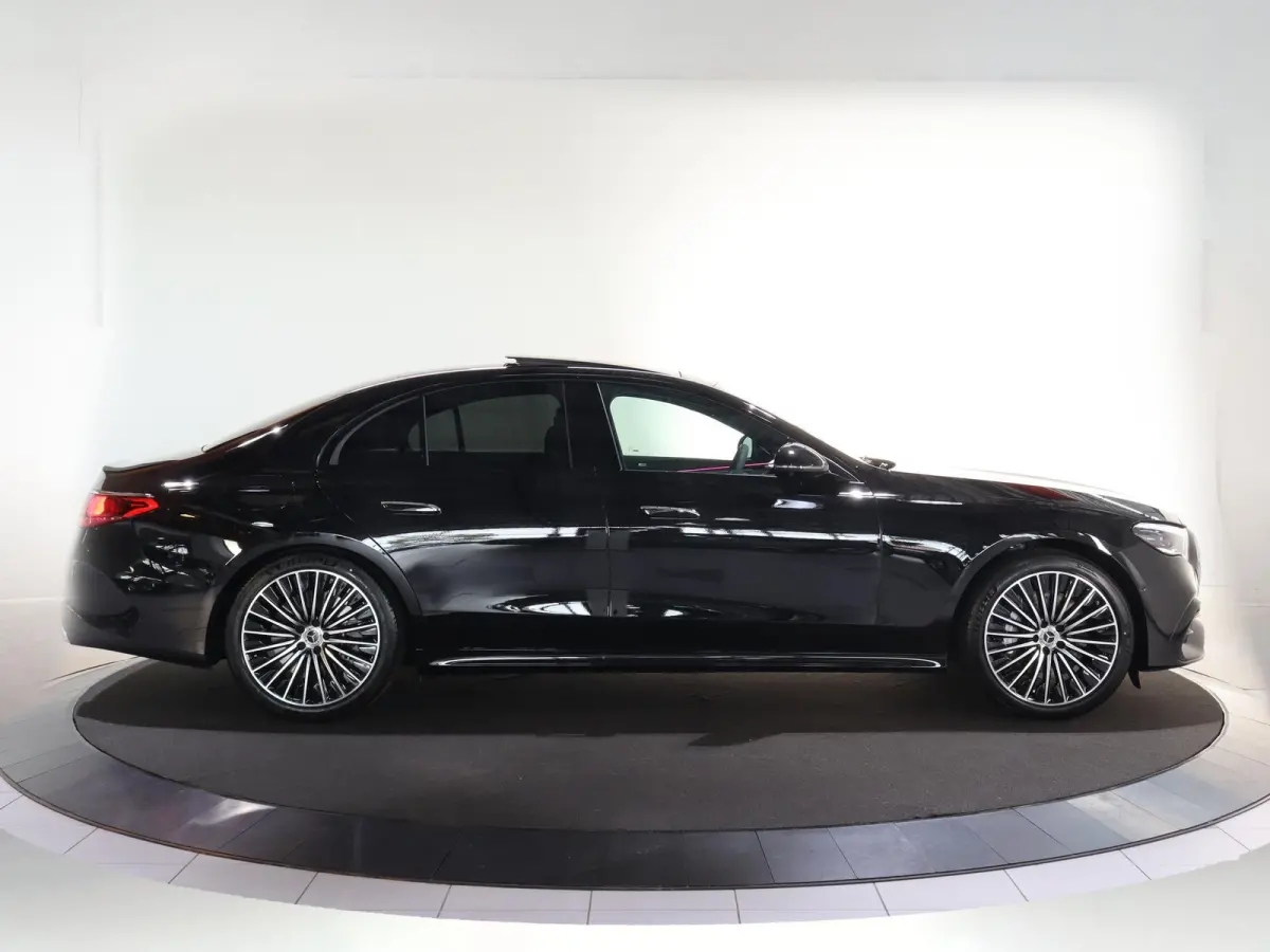 300e Sport Edition | Premium Plus | Techniek pakket | Luchtvering | leder | Rijassistentiepakket Plus | Stoelventilatie/-verwarming voor | Burmester