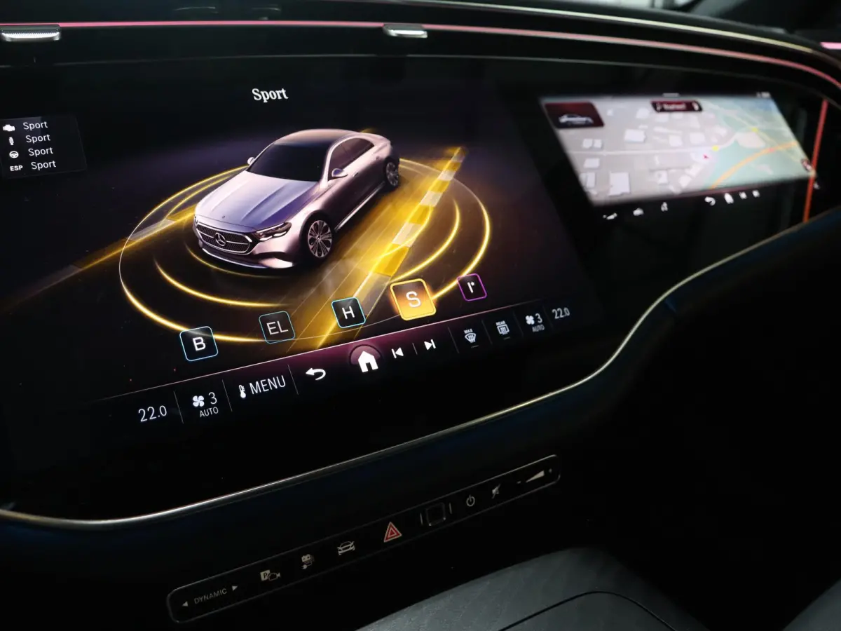 300e Sport Edition | Premium Plus | Techniek pakket | Luchtvering | leder | Rijassistentiepakket Plus | Stoelventilatie/-verwarming voor | Burmester