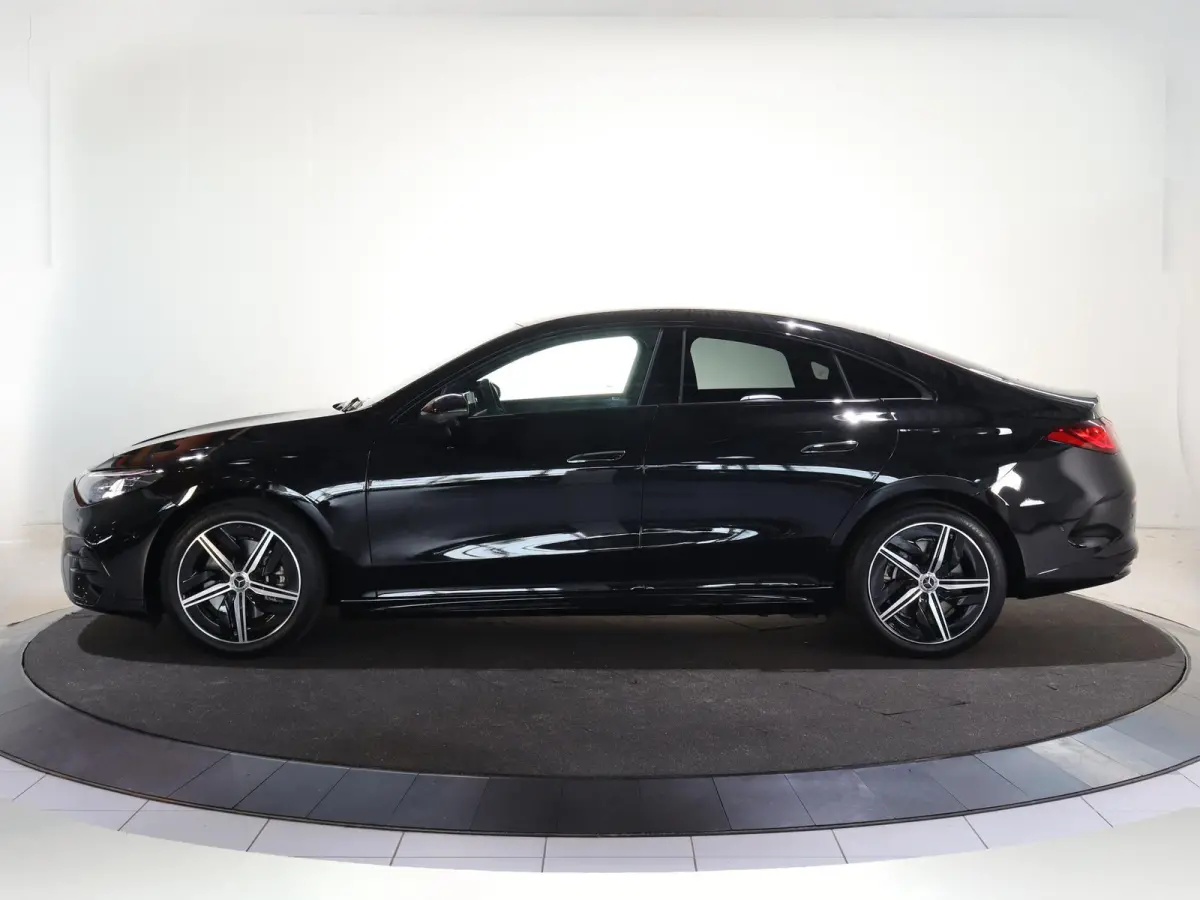 250+ Launch Edition 85.5 kWh | Night | Panoramadak | Stoelverwarming | DISTRONIC | Achteruitrijcamera | Dodehoekassistent |