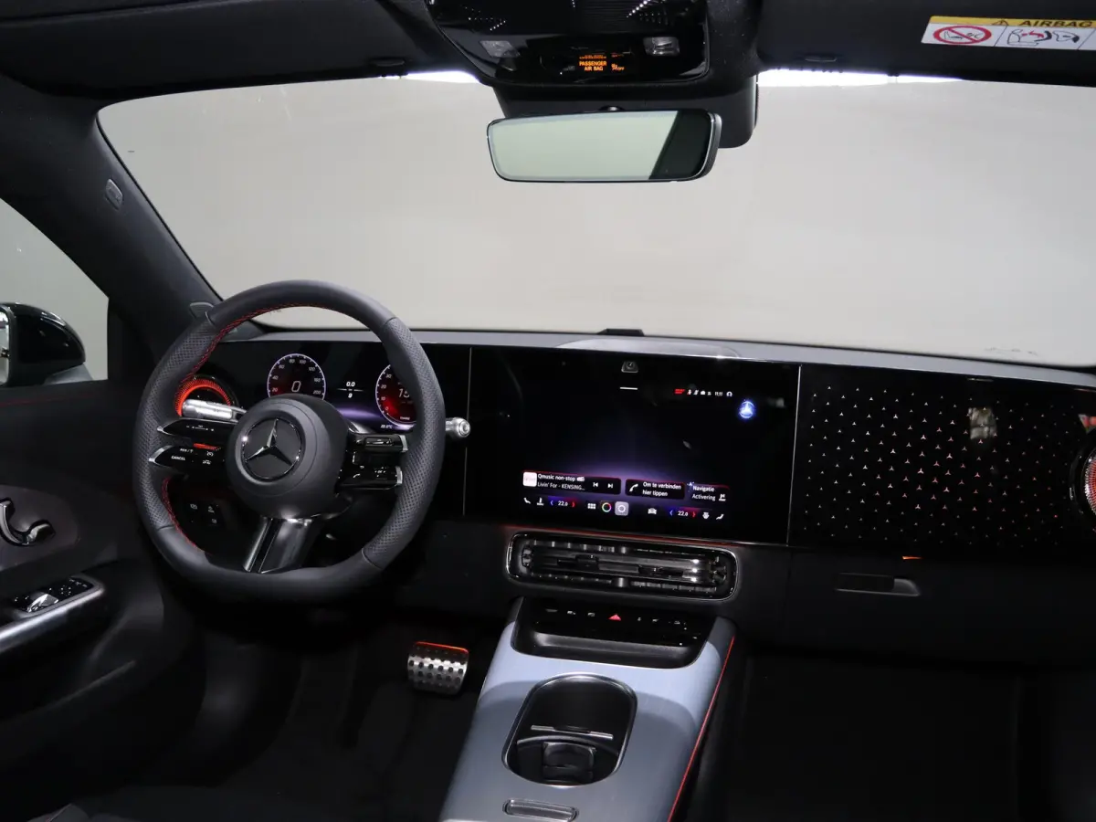 250+ Launch Edition 85.5 kWh | Night | Panoramadak | Stoelverwarming | DISTRONIC | Achteruitrijcamera | Dodehoekassistent |