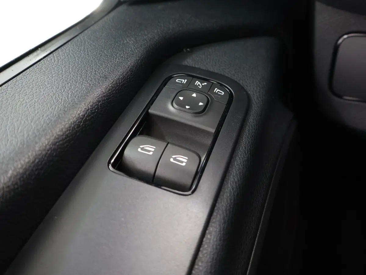 317 CDI | L2 H2 | Aut. | RWD | PRO | BPM VRIJ! | 3500 KG AHW | CARPLAY | ANDROID AUTO | 3-ZITS | CRUISE | CAMERA | AIRCO | SPOORASSISTENT | DODEHOEKDETECTIE |