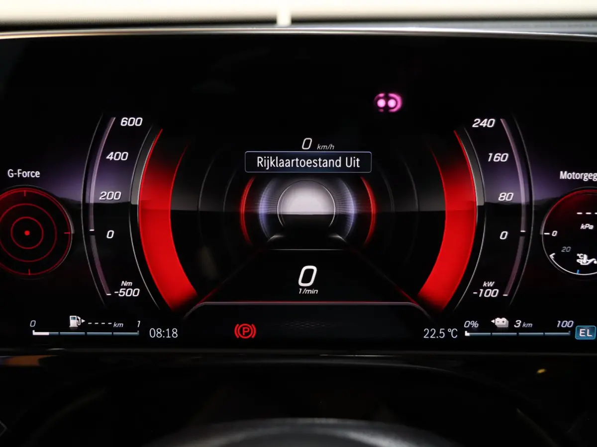 300e Sport Edition | Premium Plus pakket | Panoramaschuifdak | Superscreen | Nightpakket | Rijassistentiepakket Plus | Stoelventilatie | Head-up display | Luchtvering |