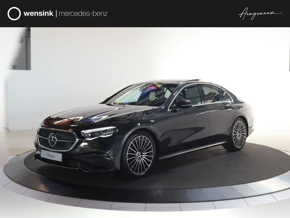 300e Sport Edition | Premium Plus pakket | Panoramaschuifdak | Superscreen | Nightpakket | Rijassistentiepakket Plus | Stoelventilatie | Head-up display | Luchtvering |