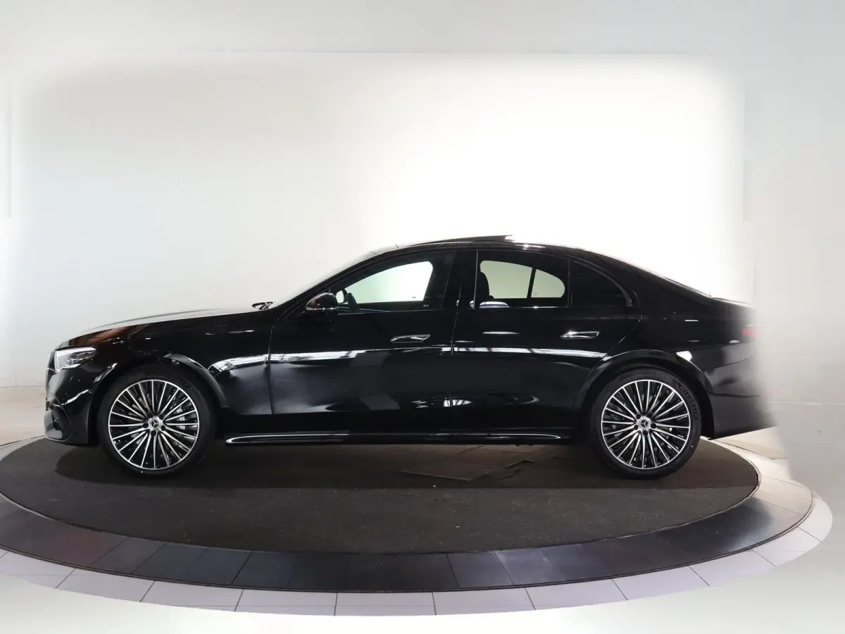 300e Sport Edition | Panoramaschuifdak | 360° camera |  Rij Assistentie pakket | Burmester | Stoelventilatie |