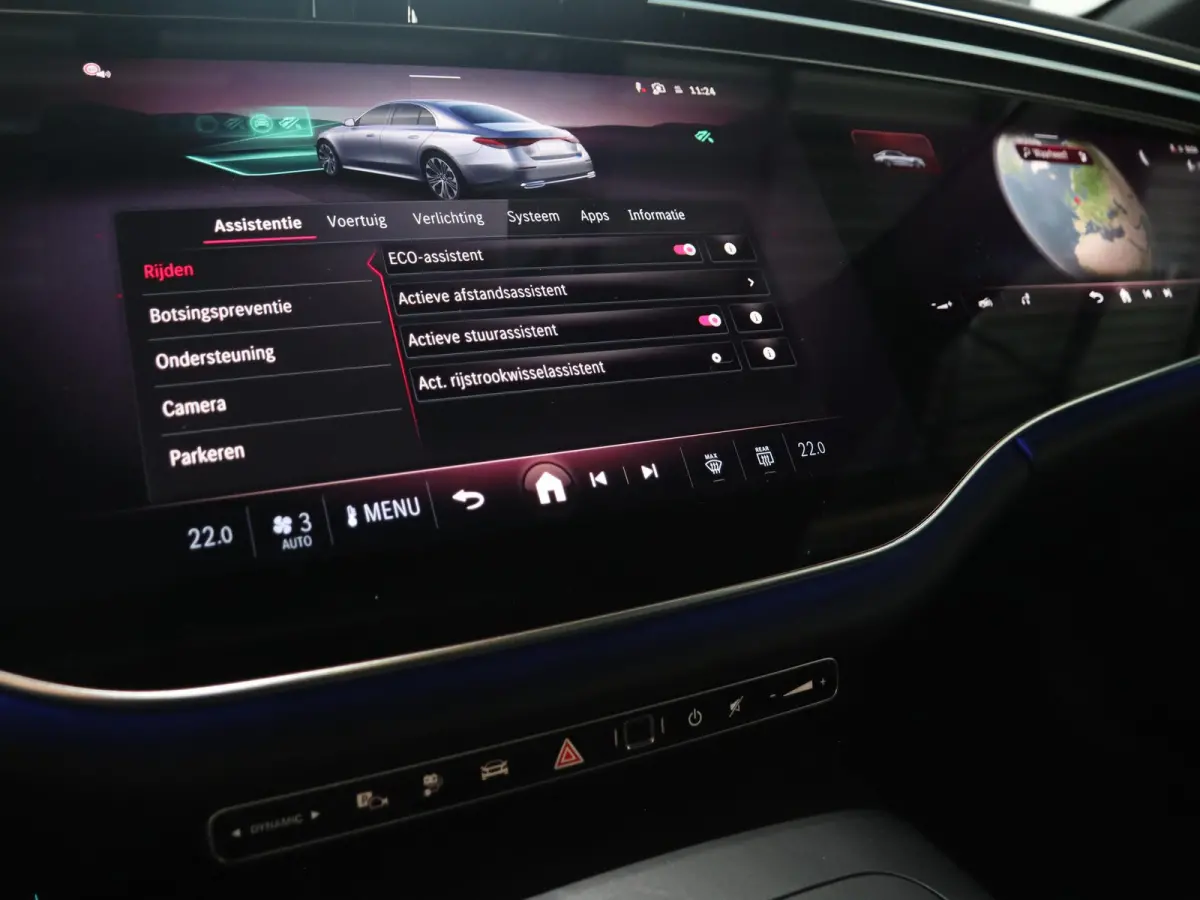 300e Sport Edition | Panoramaschuifdak | 360° camera |  Rij Assistentie pakket | Burmester | Stoelventilatie |
