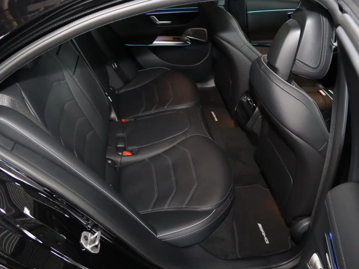 300e Sport Edition | Panoramaschuifdak | 360° camera |  Rij Assistentie pakket | Burmester | Stoelventilatie |