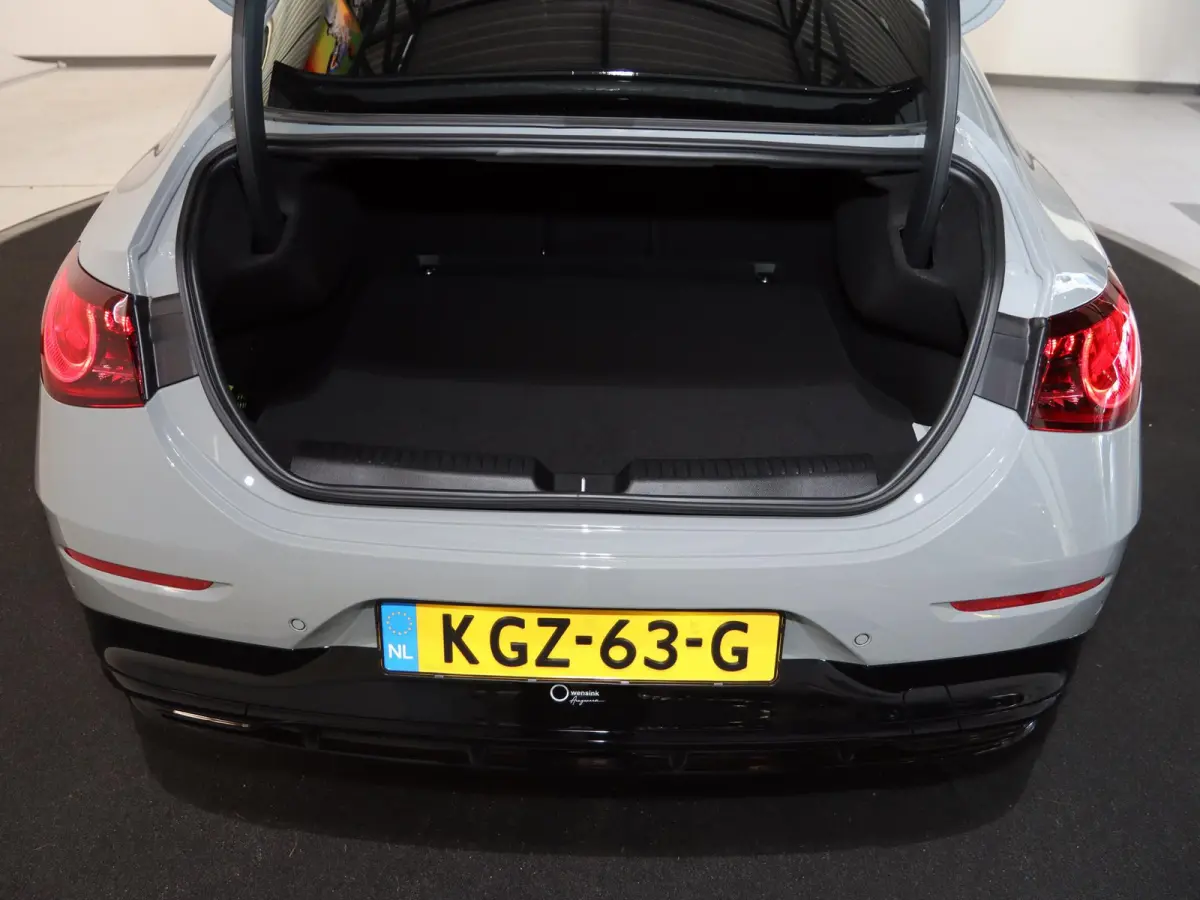 250+ Launch Edition 85.5 kWh | Night | Panoramadak | DISTRONIC | Achteruitrijcamera | Dodehoekassistent |