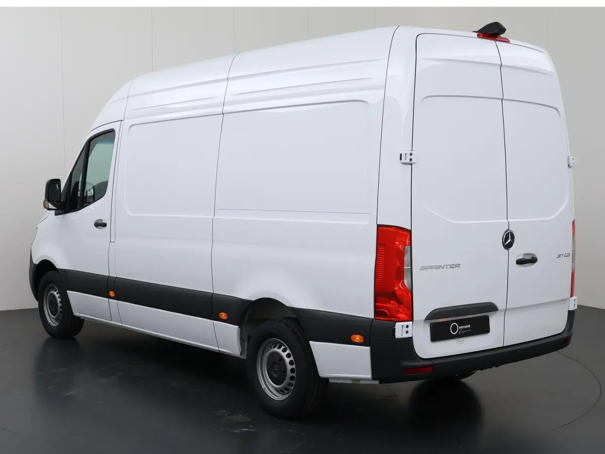 317 CDI | L2 H2 | Aut. | RWD | PRO | BPM VRIJ! | 3500 KG AHW | CARPLAY | ANDROID AUTO | 3-ZITS | CRUISE | CAMERA | AIRCO | SPOORASSISTENT | DODEHOEKDETECTIE |