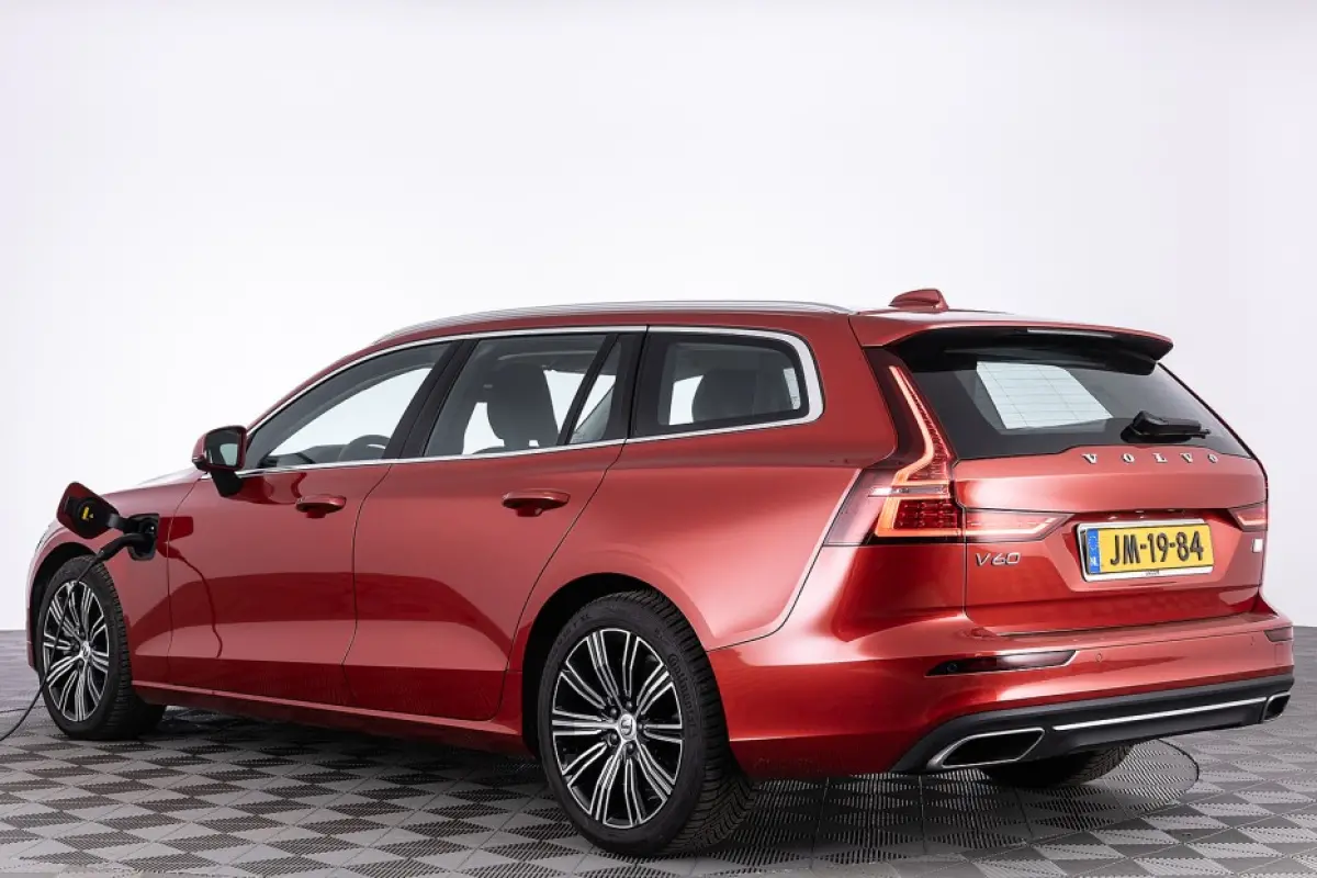 2.0 T6 Recharge AWD Inscription Expression | Full LED | NAVI | ECC | PHEV