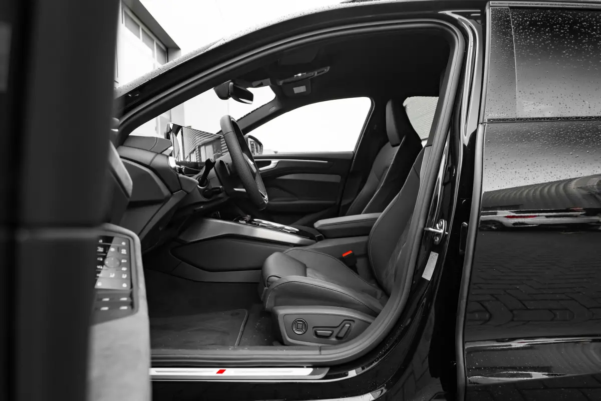 2.0 e-hybrid quattro S edition 299 PK | 360 Camera | Trekhaak | Vierwiel Besturing |  Voorstoelen Verwarmd + Elektr. verstelbaar  | Premium Sportstoelen |