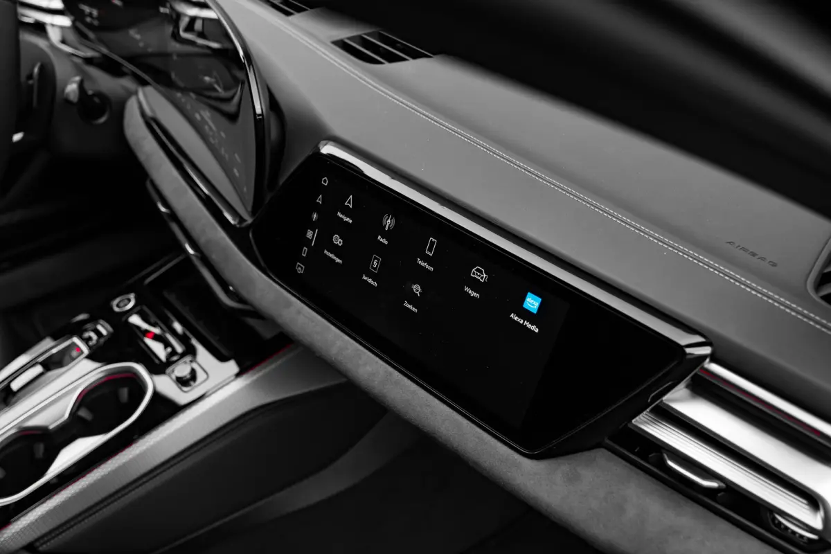 2.0 e-hybrid quattro S edition 299 PK | 360 Camera | Trekhaak | Vierwiel Besturing |  Voorstoelen Verwarmd + Elektr. verstelbaar  | Premium Sportstoelen |