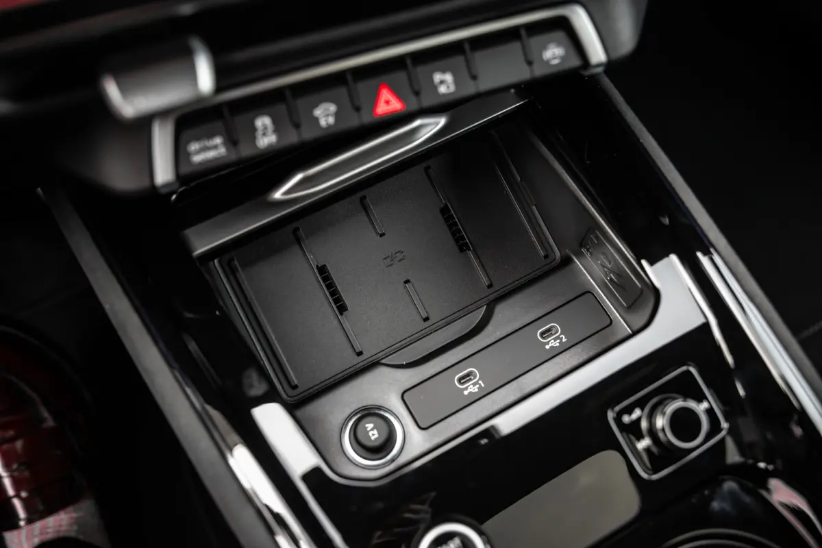 S edition | Adaptive cruise control | Audi sound system | Cruise control