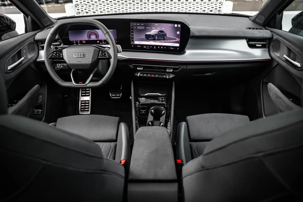 S edition | Adaptive cruise control | Audi sound system | Cruise control