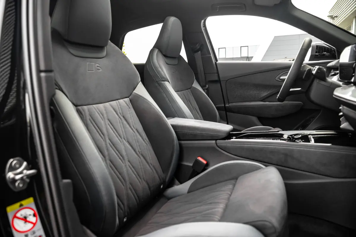 S edition | Adaptive cruise control | Audi sound system | Cruise control