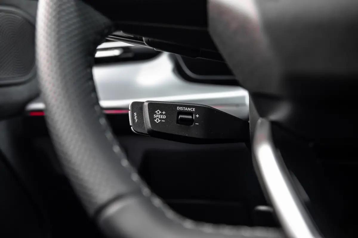 S edition | Adaptive cruise control | Audi sound system | Cruise control