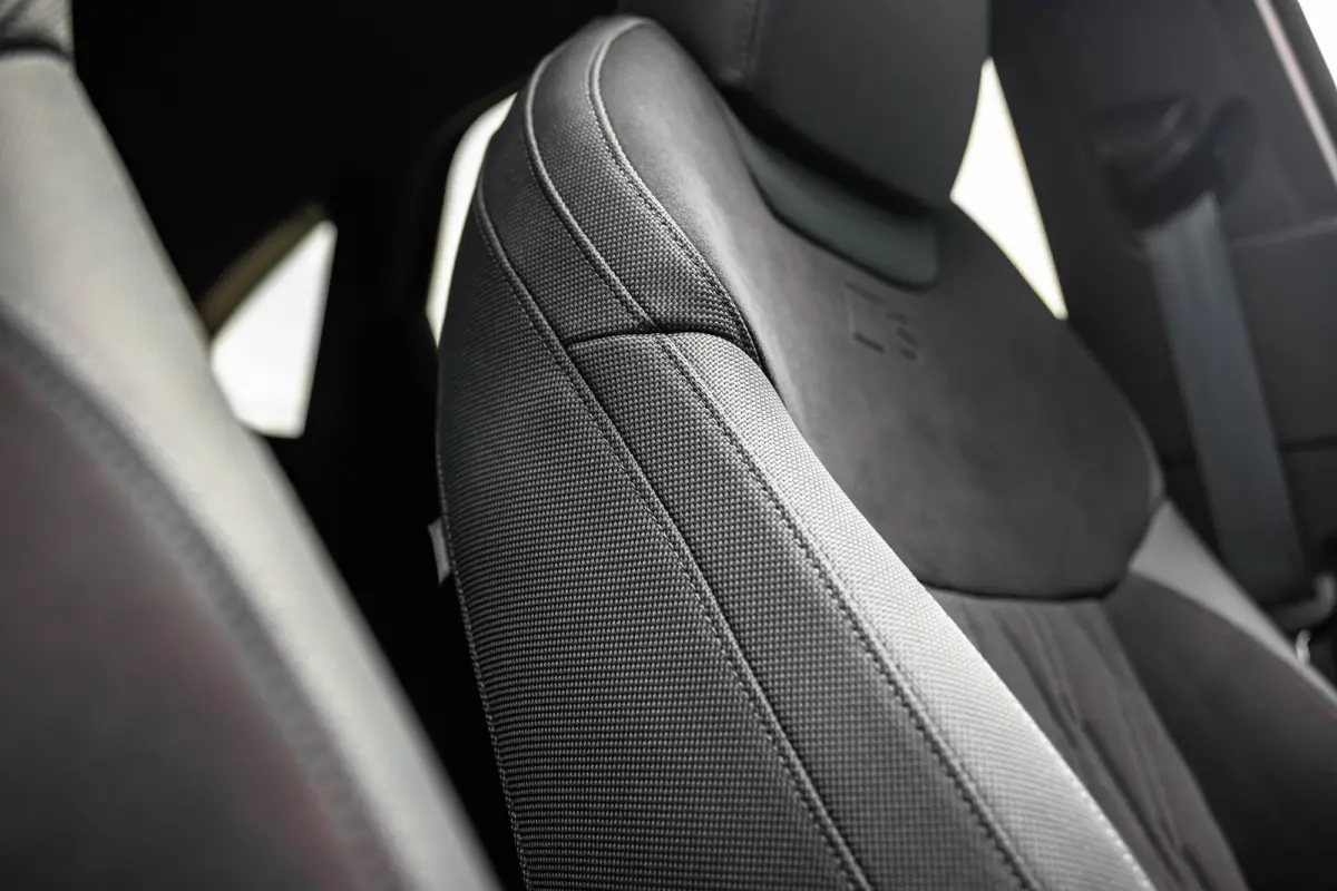 S edition | Adaptive cruise control | Audi sound system | Cruise control