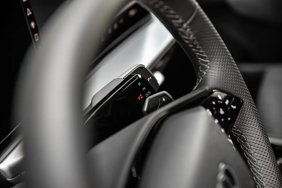 S edition | Adaptive cruise control | Audi sound system | Cruise control