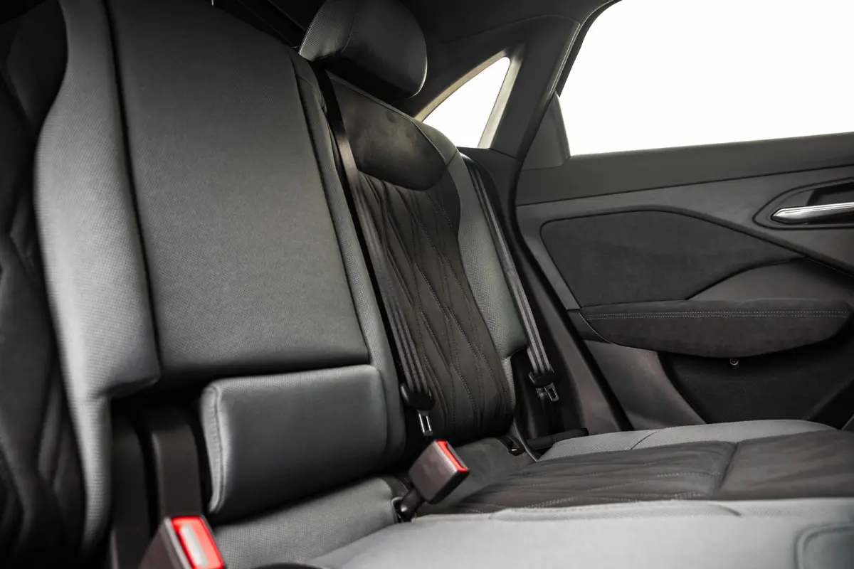 S edition | Adaptive cruise control | Audi sound system | Cruise control