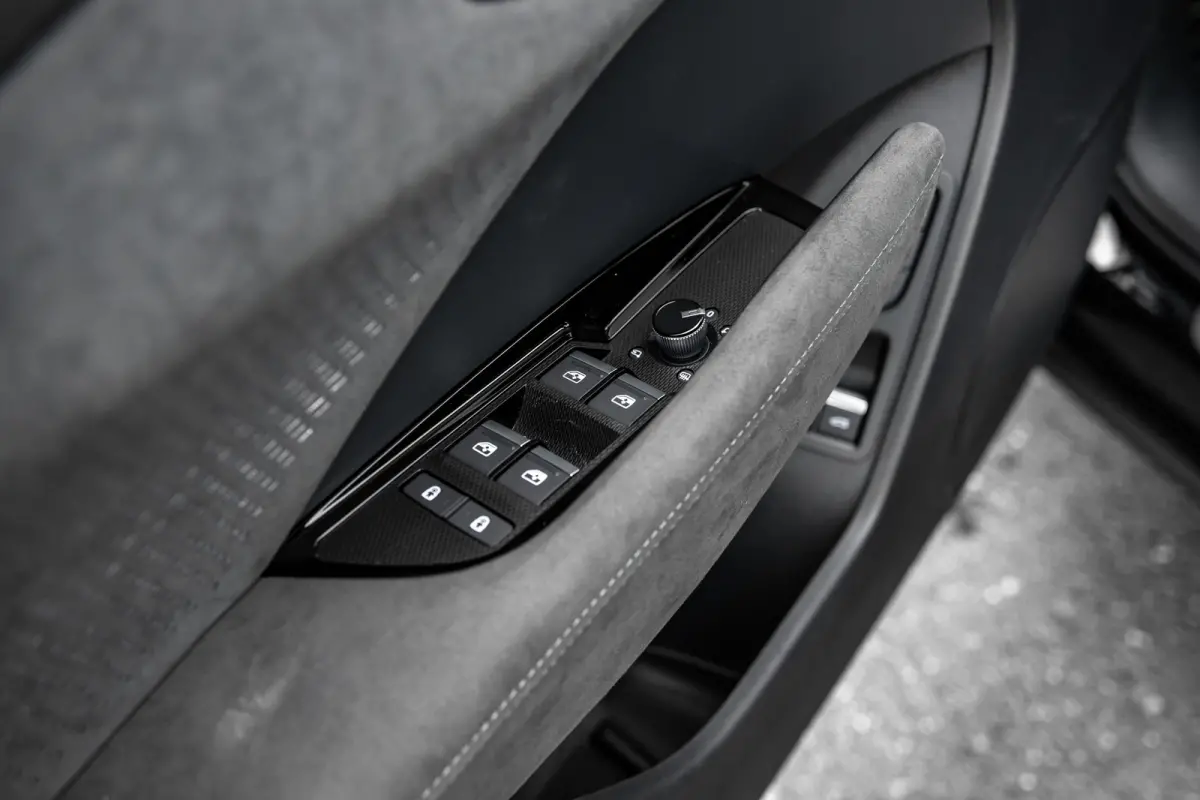 S edition | Adaptive cruise control | Audi sound system | Cruise control