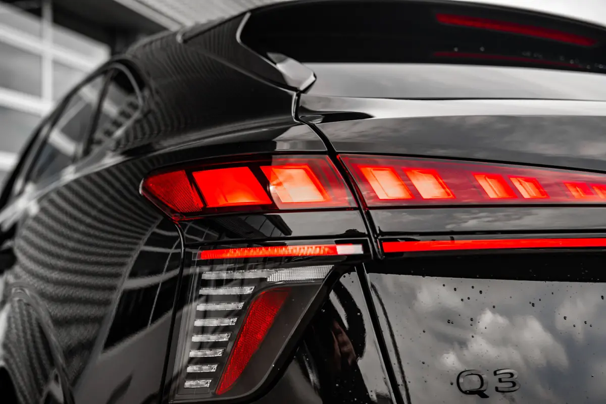 S edition | Adaptive cruise control | Audi sound system | Cruise control