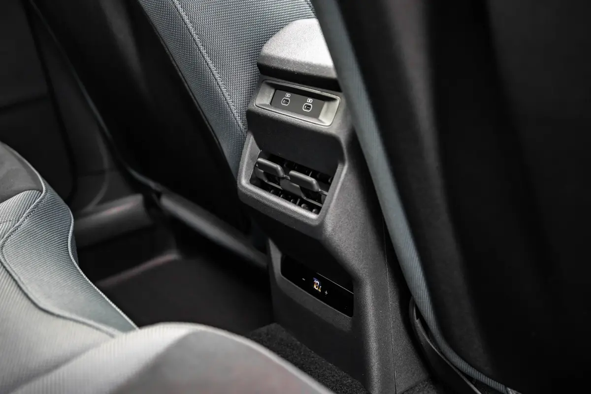 S edition | Adaptive cruise control | Audi sound system | Cruise control