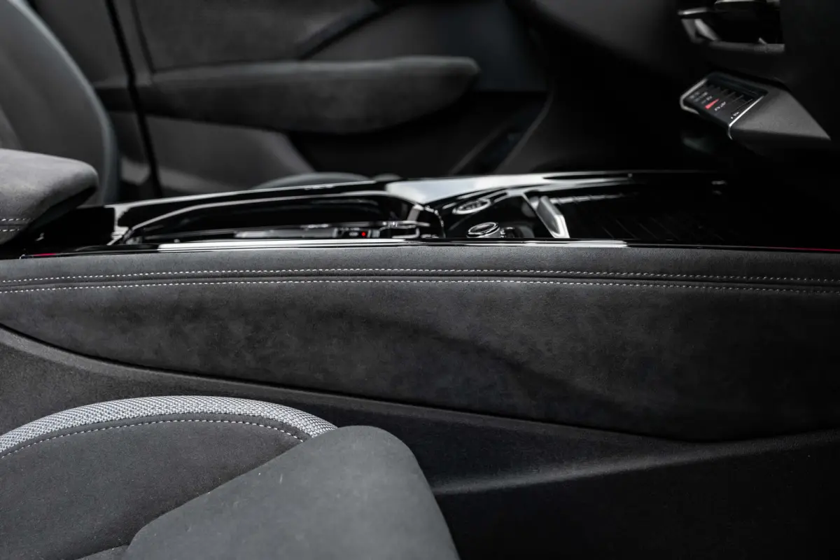 S edition | Adaptive cruise control | Audi sound system | Cruise control