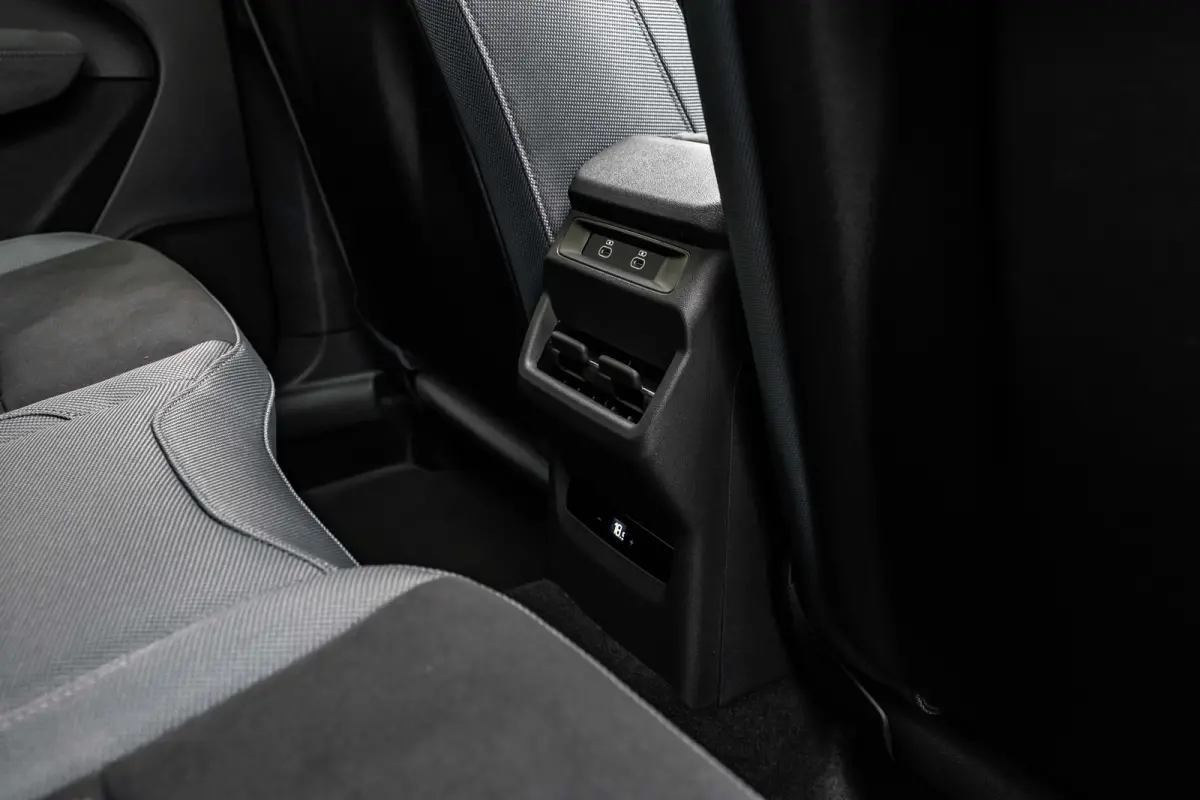 S edition | Adaptive cruise control | Audi sound system | Cruise control