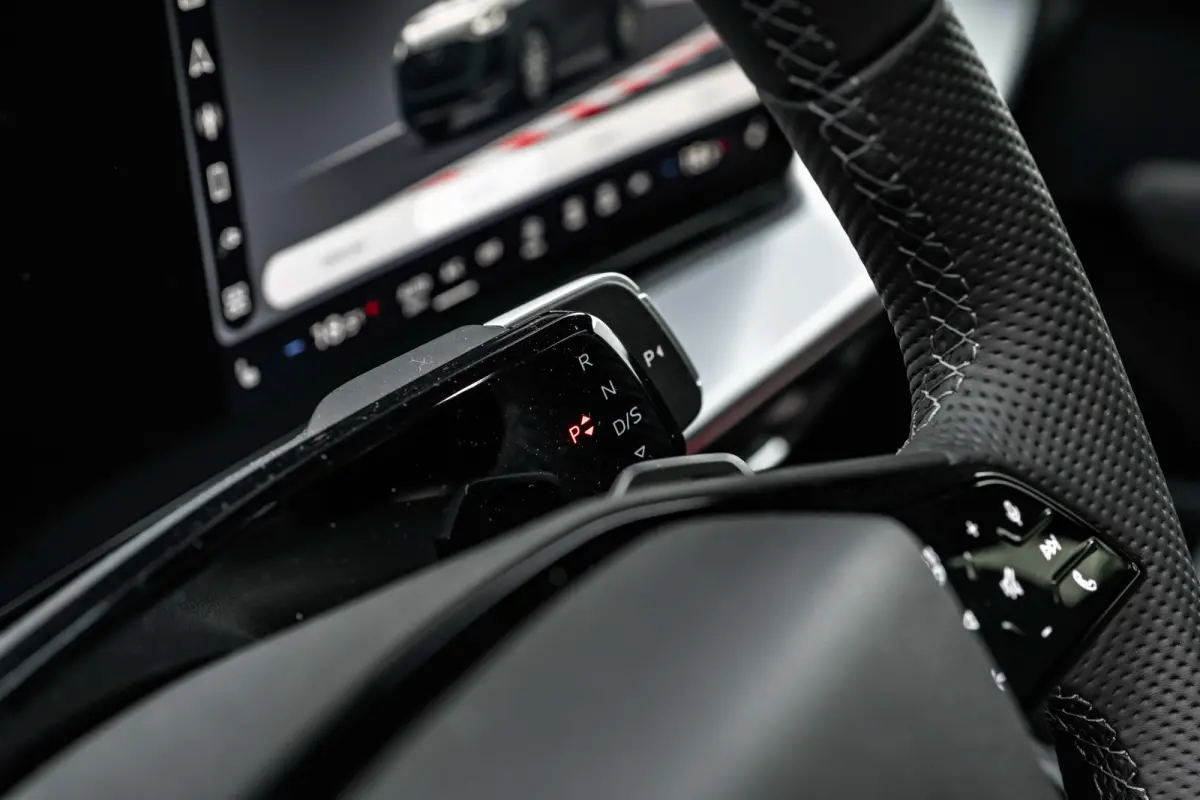 S edition | Adaptive cruise control | Audi sound system | Cruise control