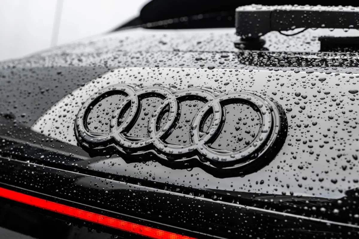 S edition | Adaptive cruise control | Audi sound system | Cruise control