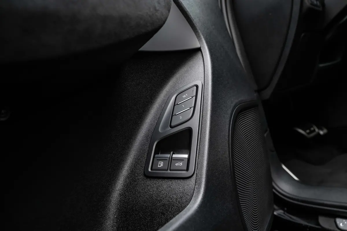 S edition | Adaptive cruise control | Audi sound system | Cruise control