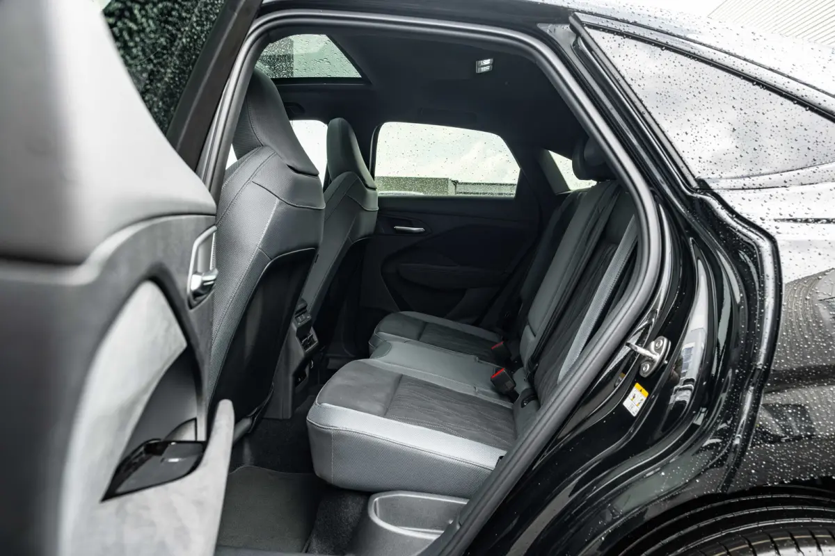 S edition | Adaptive cruise control | Audi sound system | Cruise control