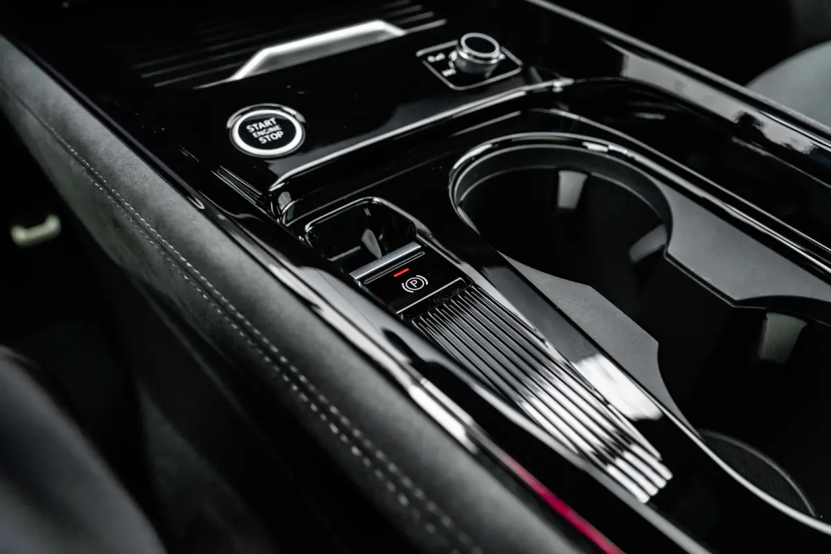 S edition | Adaptive cruise control | Audi sound system | Cruise control