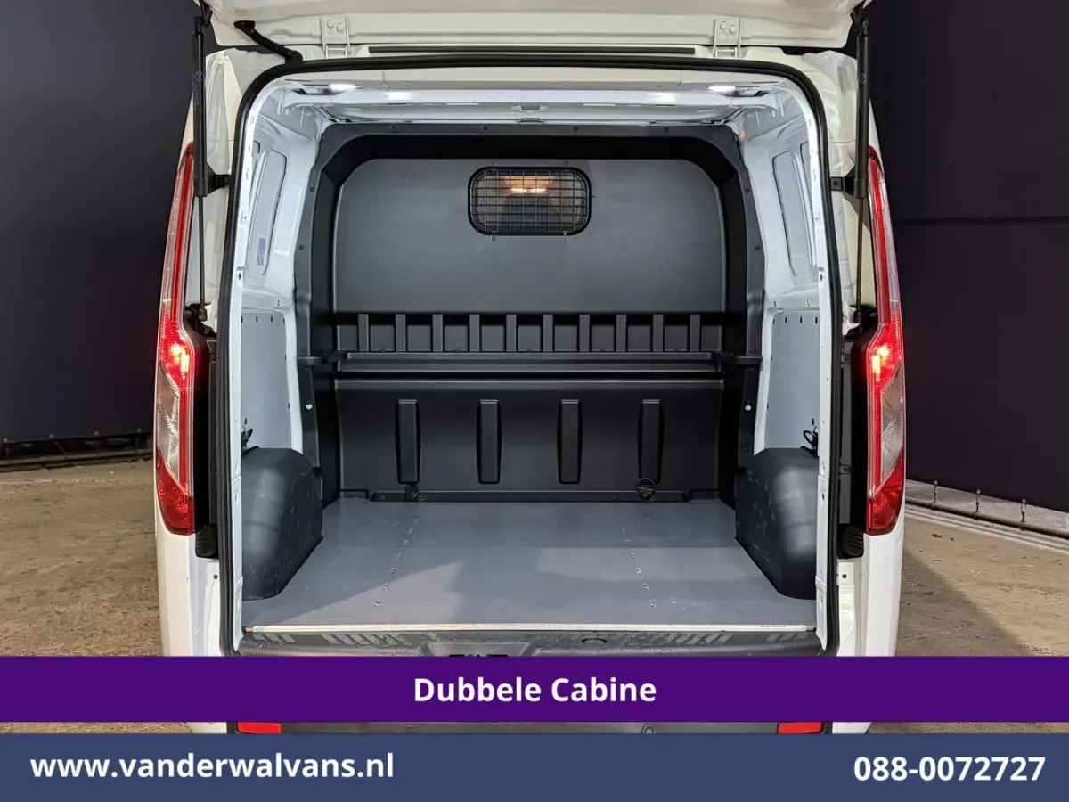 2.0 TDCI 131pk L2H1 Dubbele Cabine Euro6 Airco | 6-Zits | Navigatie | LED | Apple Carplay | Cruisecontrol Android Auto, Parkeersensoren, Achterklep, 2800kg trekvermogen