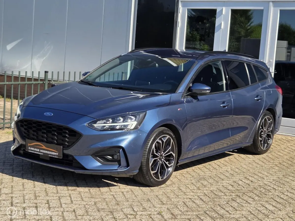 1.5 EcoBoost ST Line Business Edition