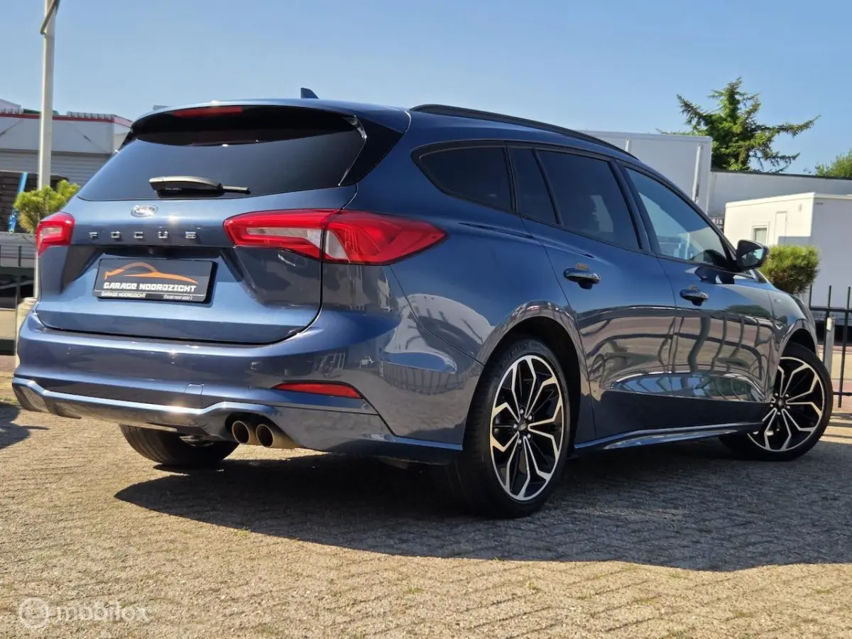 1.5 EcoBoost ST Line Business Edition