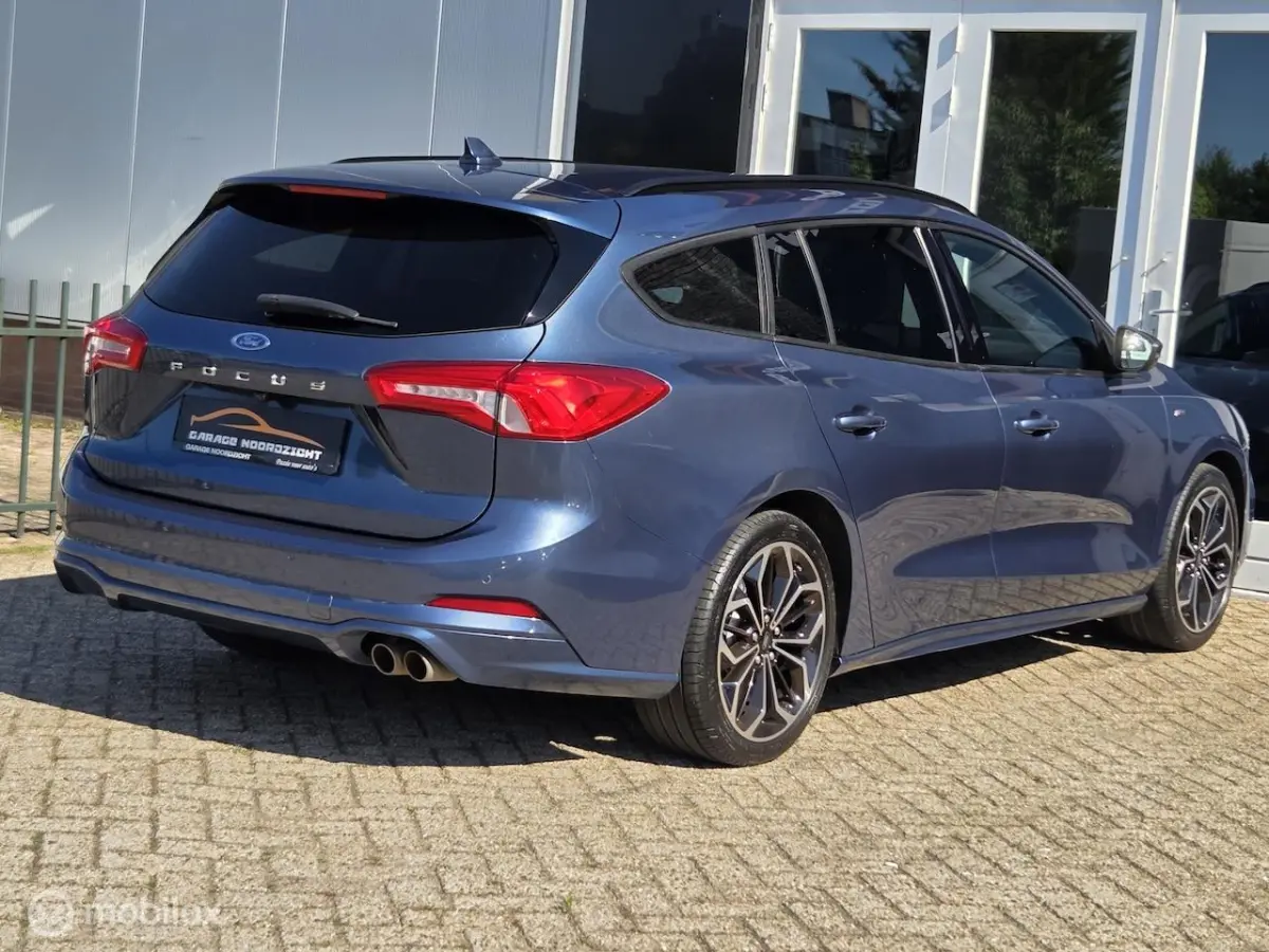 1.5 EcoBoost ST Line Business Edition