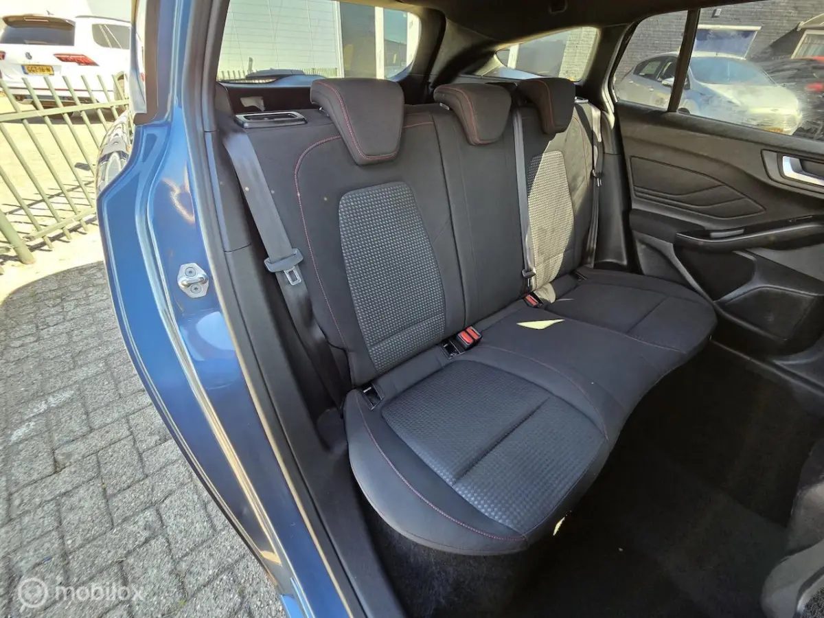 1.5 EcoBoost ST Line Business Edition