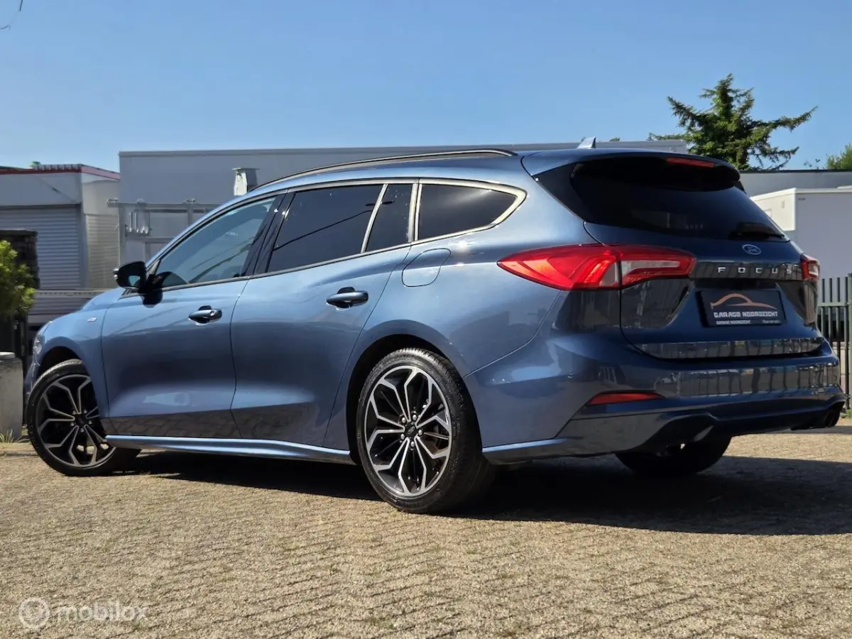 1.5 EcoBoost ST Line Business Edition
