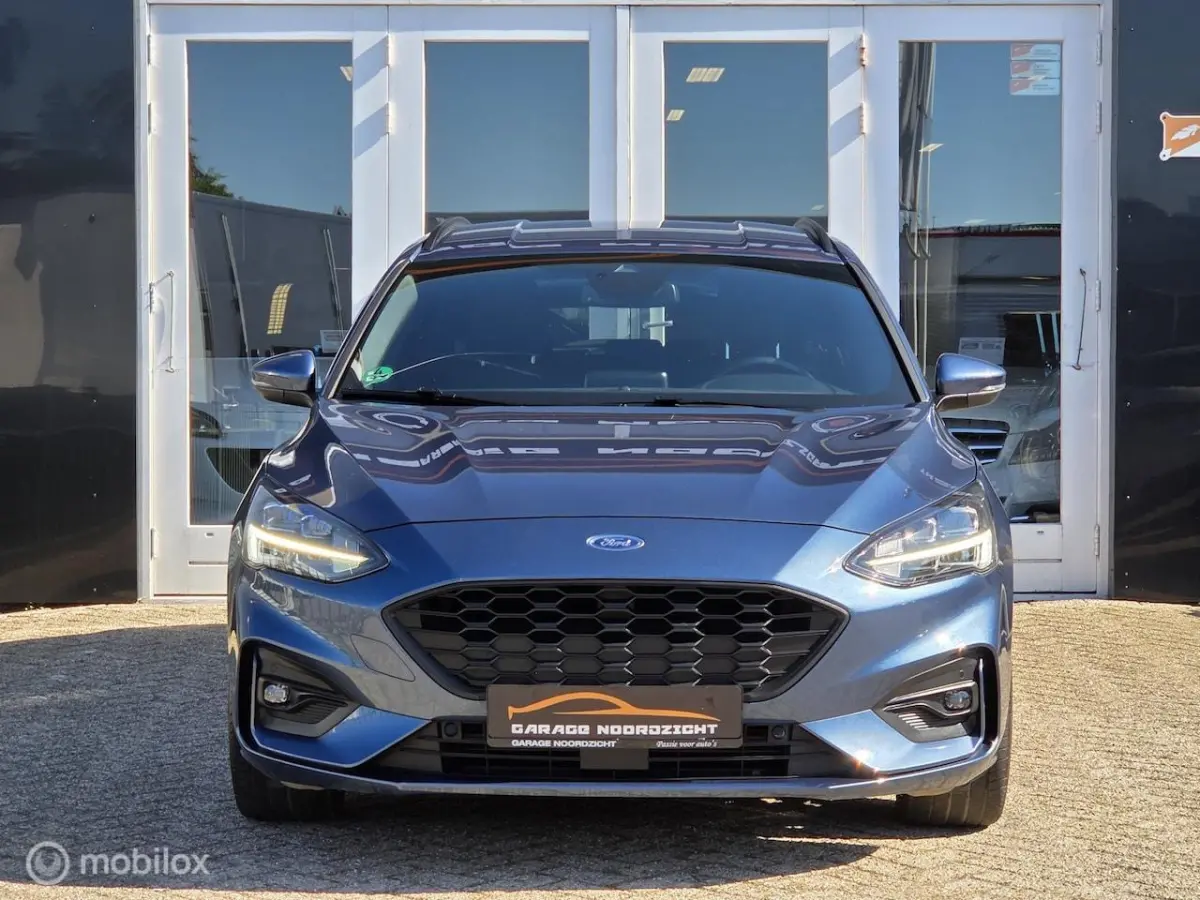 1.5 EcoBoost ST Line Business Edition