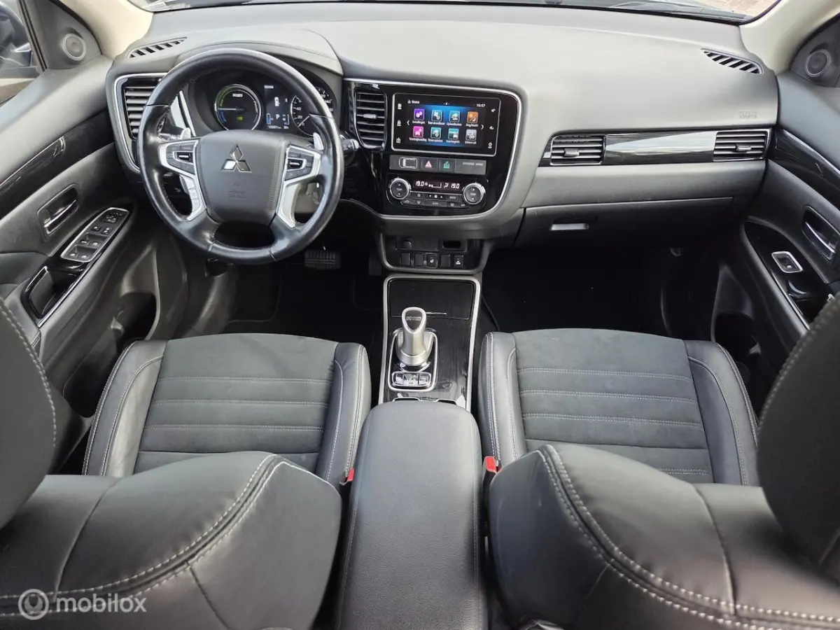 2.4 PHEV INSTYLE NIEUW ACCU