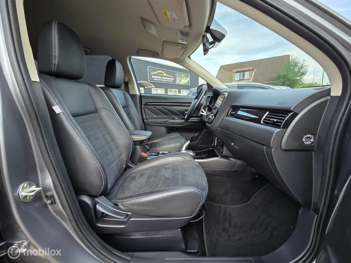 2.4 PHEV INSTYLE NIEUW ACCU
