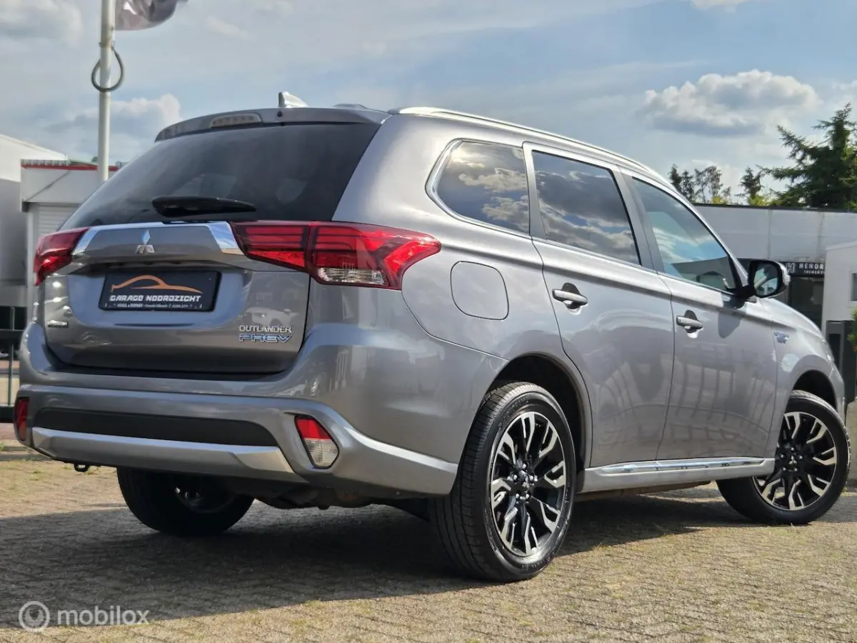 2.4 PHEV INSTYLE NIEUW ACCU