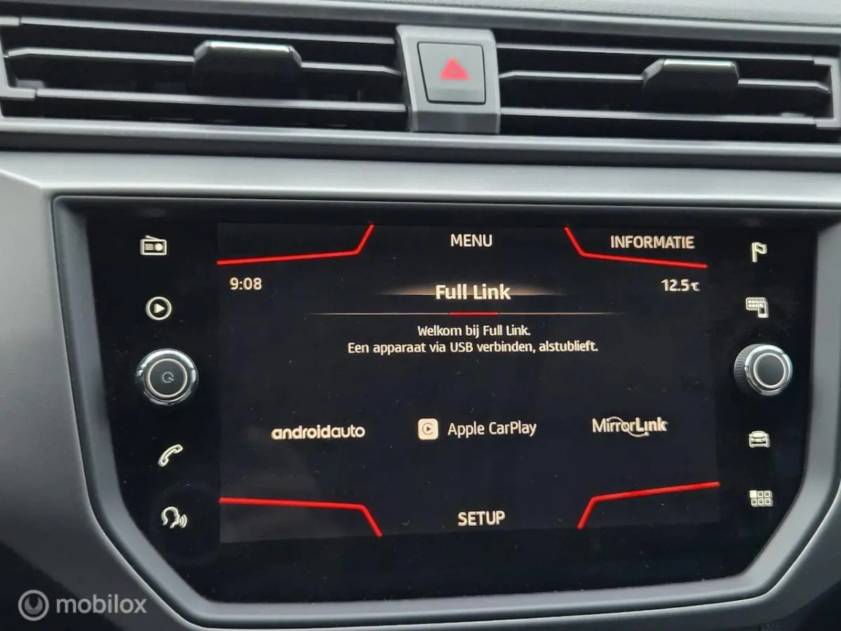 1.0 TSI Style Business Intense APPLE CARPLAY