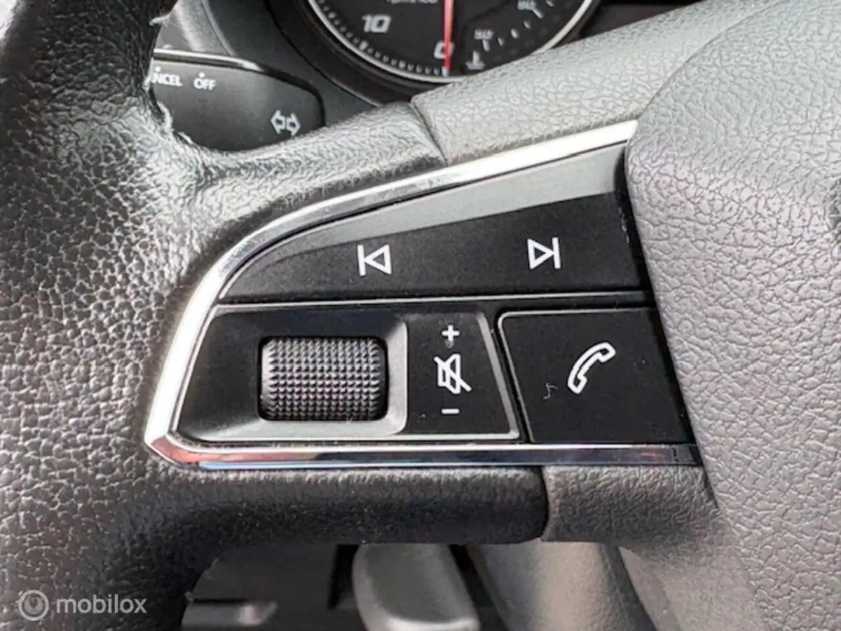 1.0 Eco TSI Style Connect 110PK Stoelverwarming