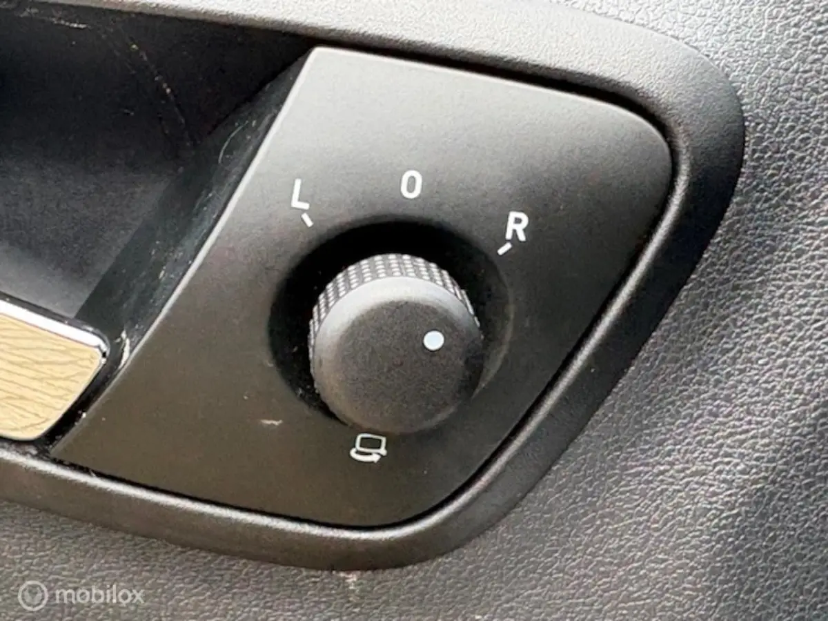 1.0 Eco TSI Style Connect 110PK Stoelverwarming